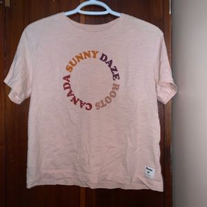 3/$50 ✨ Roots “Sunny Daze” T-Shirt